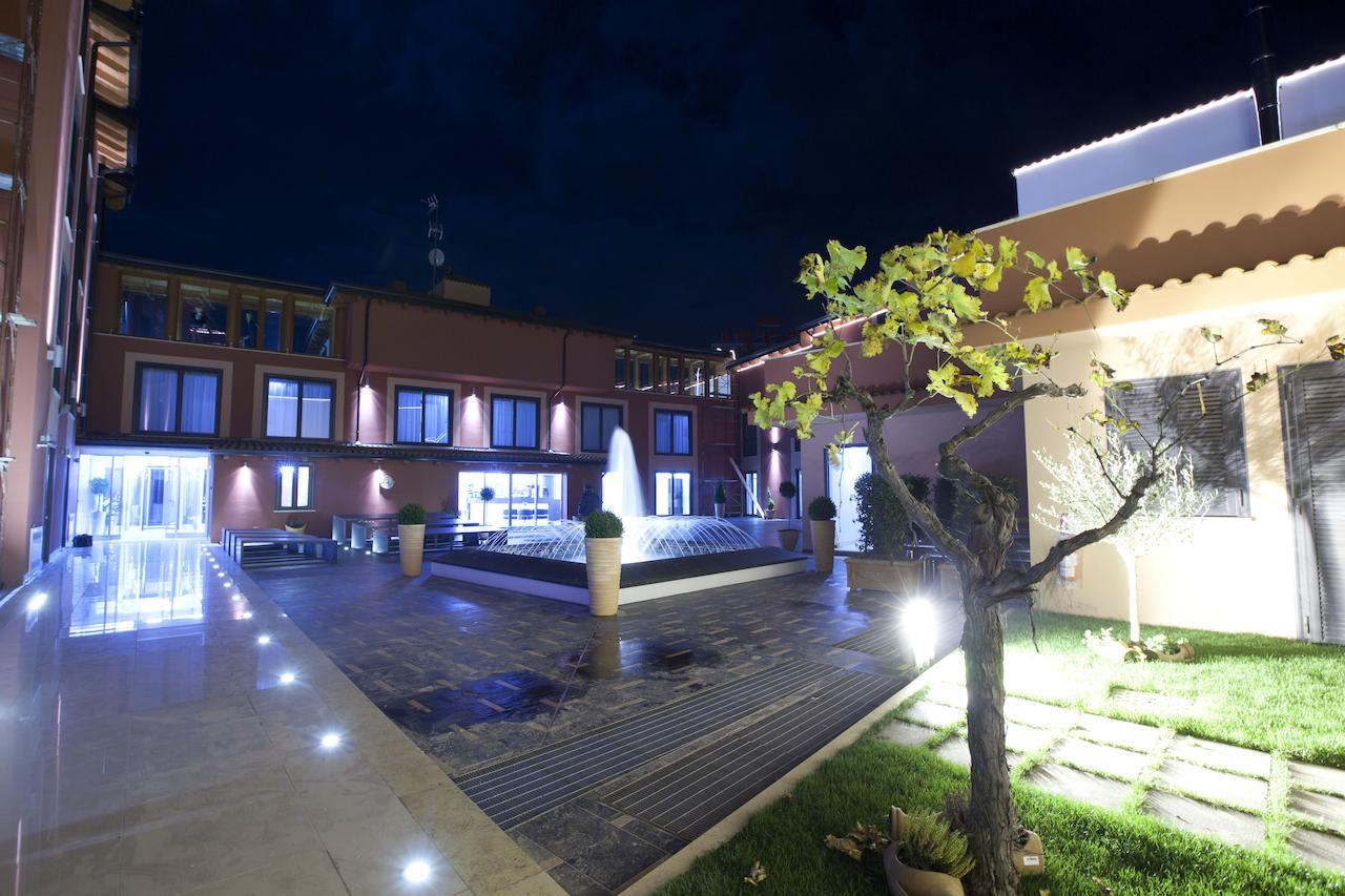 Hotel Eridano Sannazzaro de' Burgondi Dış mekan fotoğraf