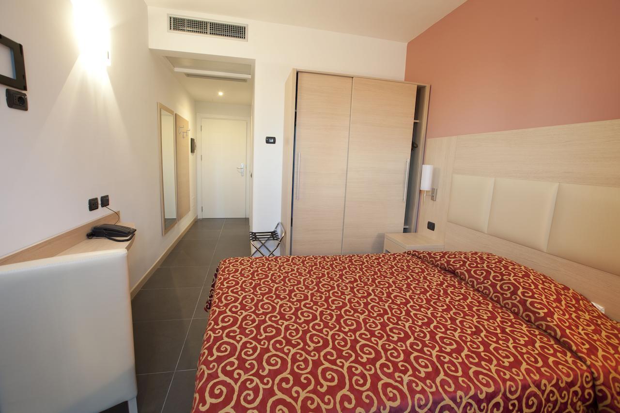 Hotel Eridano Sannazzaro de' Burgondi Oda fotoğraf