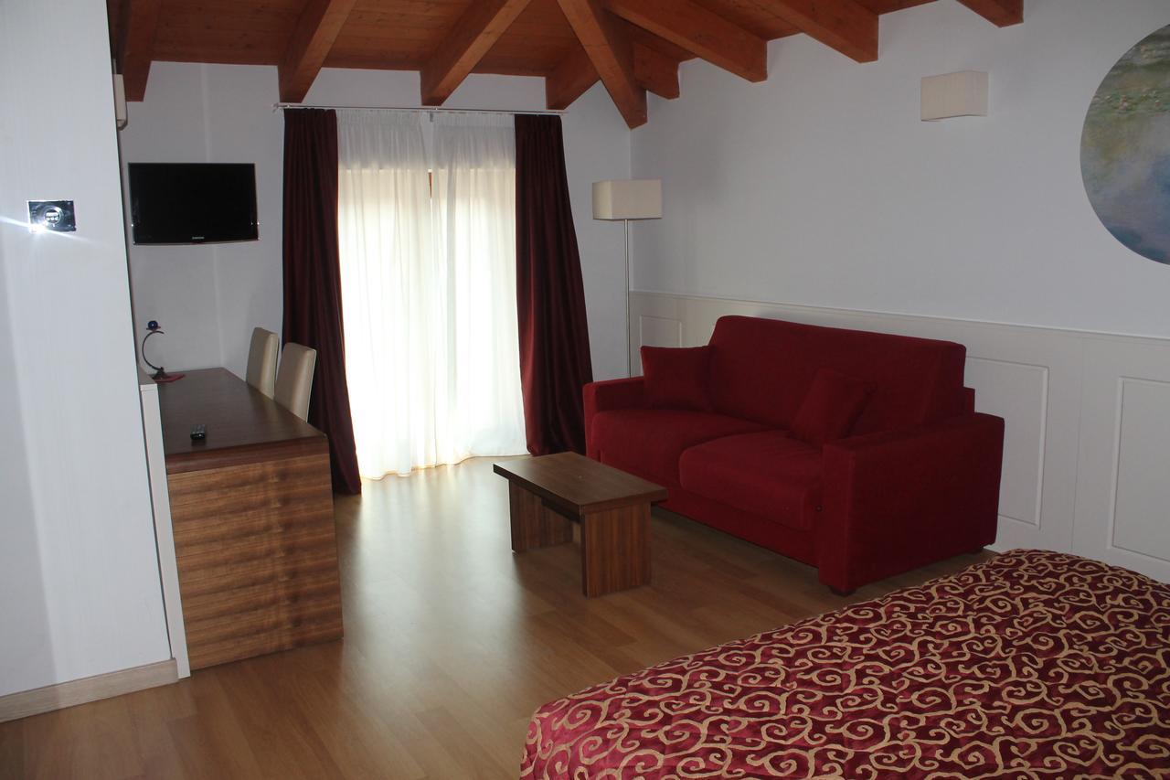 Hotel Eridano Sannazzaro de' Burgondi Dış mekan fotoğraf